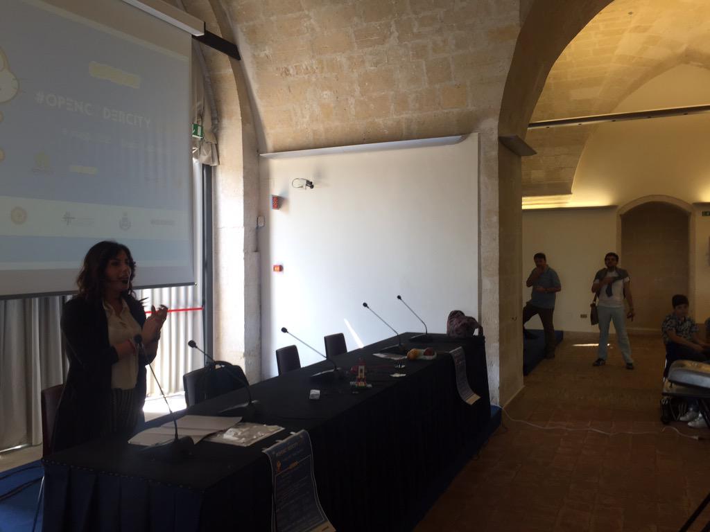 FloresMontem's tweet image. Felice di chiuder con questa grande festa il mio mandato!Grazie grazie grazie #opencodercity #ScratchDay #matera2019