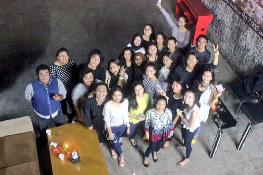 nederlands2013's tweet photo. Terimakasih kepada para orang tua kami yang telah hadir :D @nederlands2011 http://t.co/TaqGhJxWKL