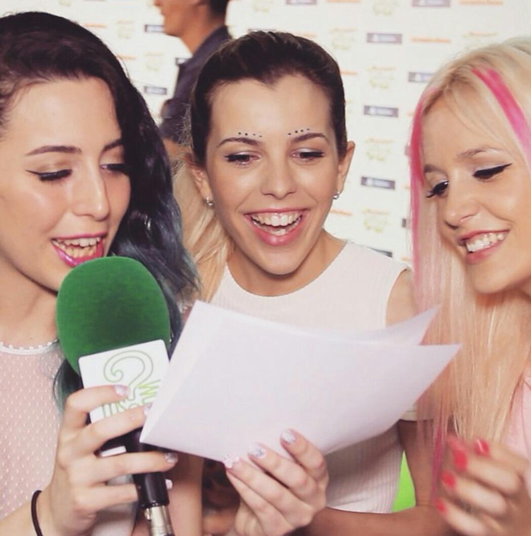 ObviouslyPla's tweet image. Las chicas para Los Interrogantes