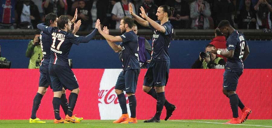 lesgbedafrique's tweet image. Le PSG écrase Guingamp (6-0) et prend provisoirement six points d'avance sur l'OL tinyurl.com/kgrnhmh