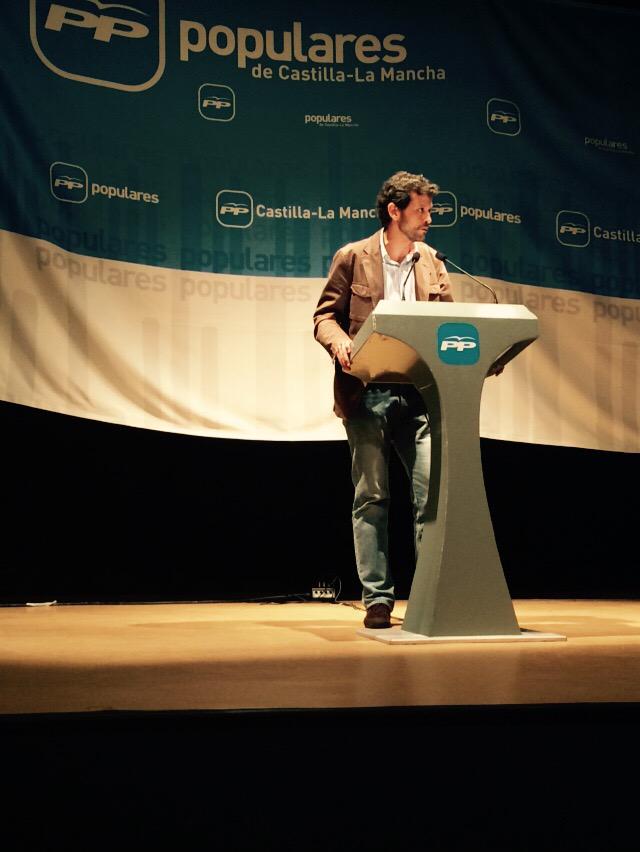 NNGGsesena's tweet photo. Presentación de programa electoral #ppseseña http://t.co/SHWCkUcLH8