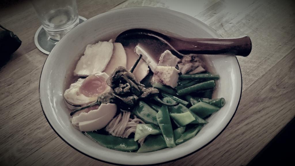 AngeMazzi's tweet image. #ramen #friggitelli #uova #pollo brodo di #tonno