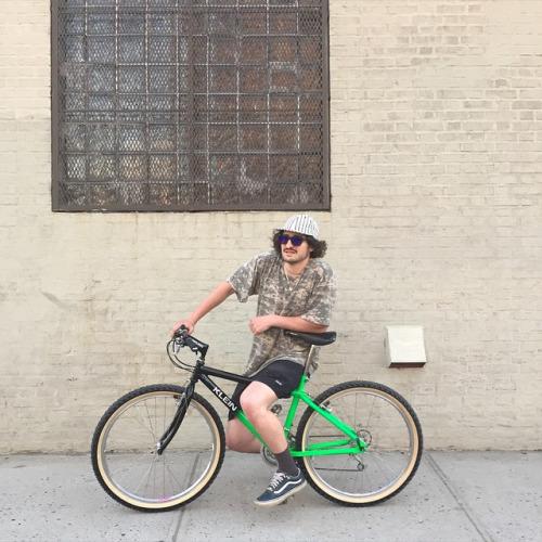 dfitzger's tweet image. #mlproject: @yoitsandrew on @dirbab’s #seinfeld bike May... ift.tt/1InyTH5 #cycling