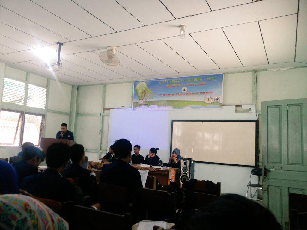 Pembacan lpj di bidang kwu oleh bang oki Setiawan..