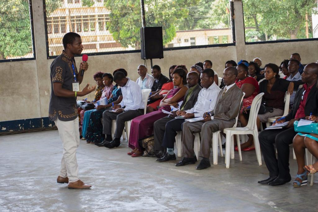 MrAfricaWriters's tweet photo. Leadership training to over 100 teachers.It's not about your age , but your brain #CTconsulting #ChasingTheImpossible http://t.co/CtThoddv1m