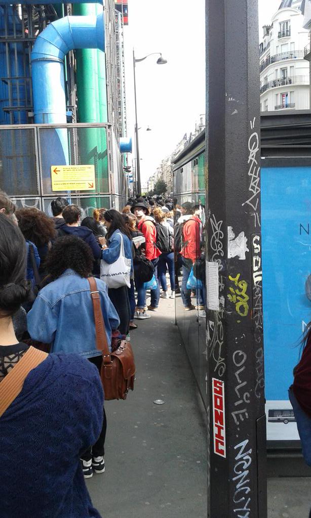 ManonHouse's tweet image. Certain(e)s diront que les jeunes ne sont pas ouverts au savoir. .. on est là!  #culture #BibliothequePompidou