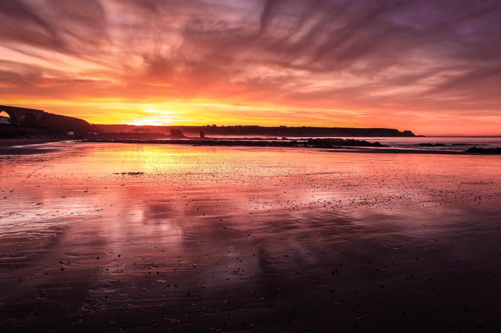angusjohnscott's tweet photo. Sample of Cullen sunsets from a few weeks back. #Moray always delivers!! http://t.co/Hx3tAKLIzG