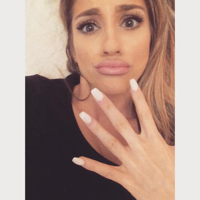 When you've just had your nails done and you want them in every picture 😂 http://t.co/GqBETC1eFA<a href="/tag/wcw"class="tags"><span>#wcw</span></a>