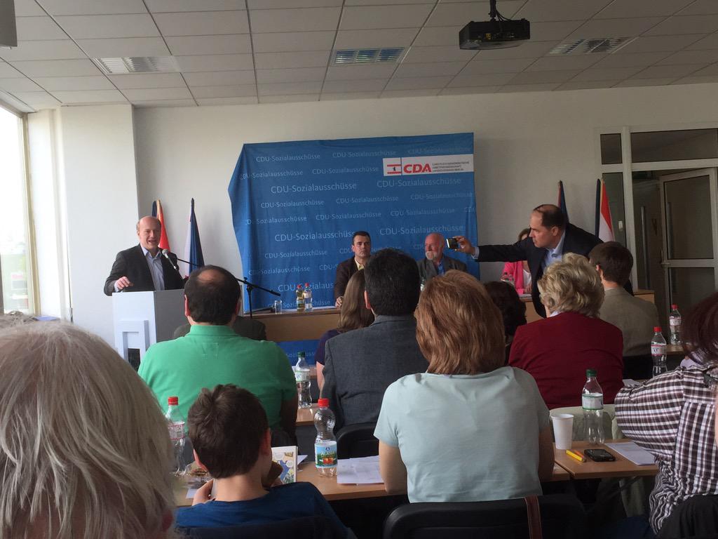 OlafLemke's tweet photo. Grußwort des Berliner CDU Generalsekretärs! #CDA #CDABerlin #Landestagung #CDAMitte @kaiwegner http://t.co/O9TJWPDriz