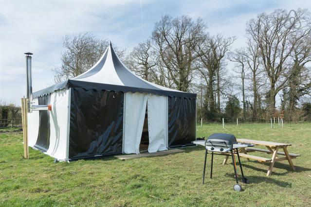 CastleViewCott's tweet image. Only Mid weeks left on the medieval glamping tents:
2 berth = 10th-15th, 17th-21st
5&amp;amp;8 berths = 10th-15th, 17th-23rd