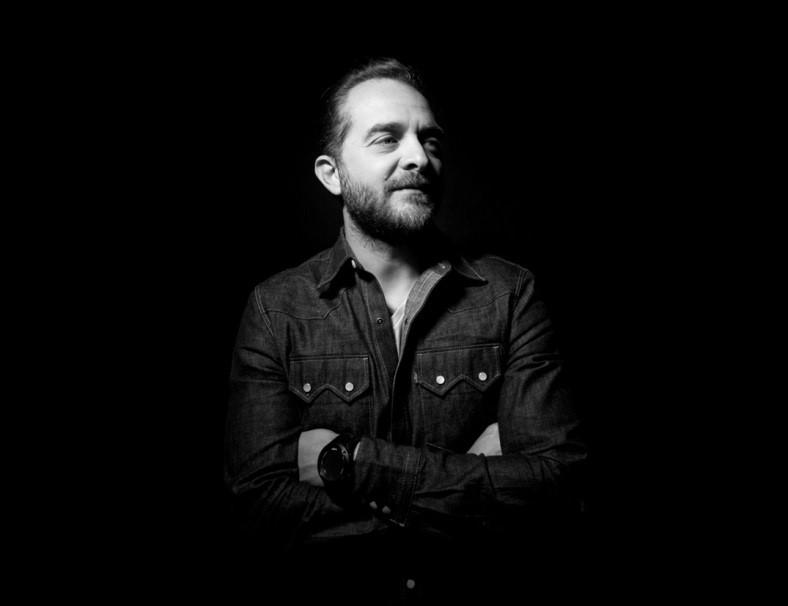 NotedEstate's tweet photo. Presidente di giuria in finale il produttore discografico e A&amp;R Manager della Universal Music Italia #GABRIELEMINELLI http://t.co/cPCYb15lAv
