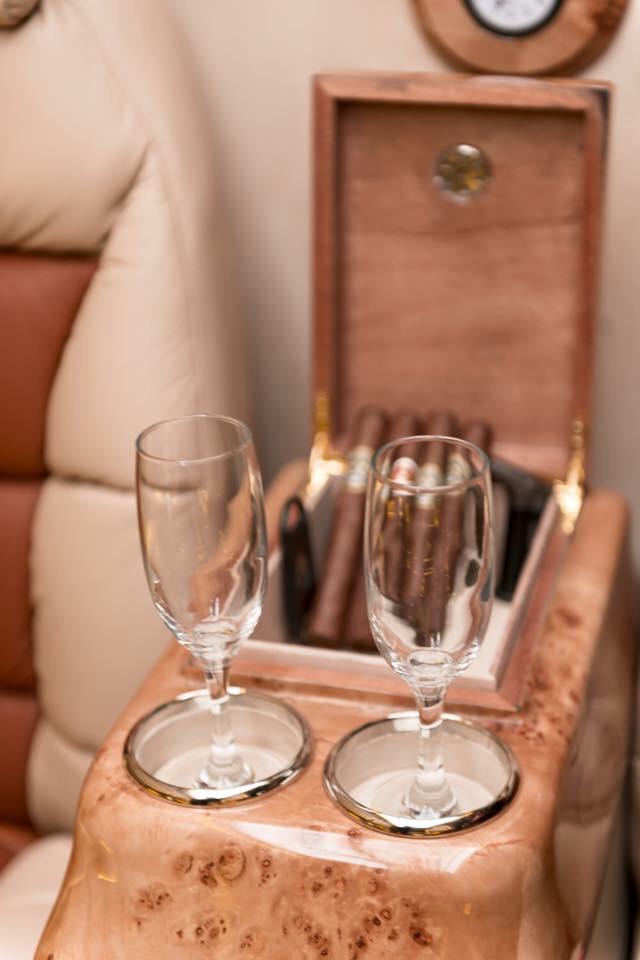 RovelverVip's tweet photo. #rovelver #vipdesign #vipautodesign #luxus #istanbul #turkey #germany #duisburg #business #apple http://t.co/0rCuh6KD29