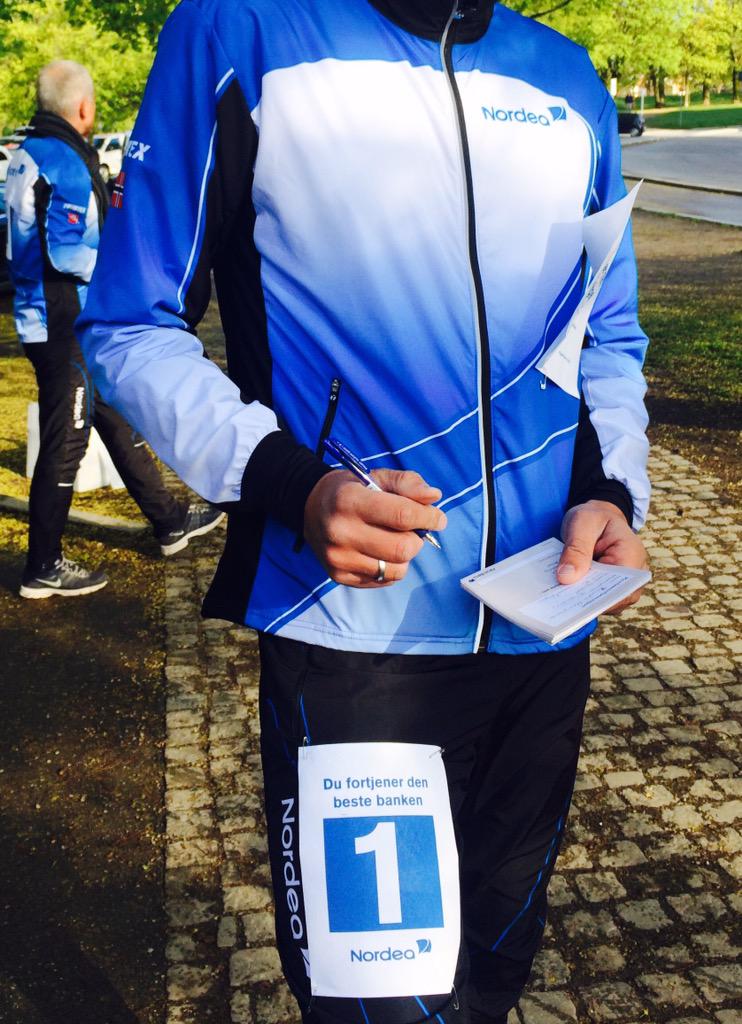 MarjamaaRandi's tweet photo. Nordea Oslo løper som ledsagere #icare @Blindeforbundet #holmenkollstafetten http://t.co/KxoZ3yESlK