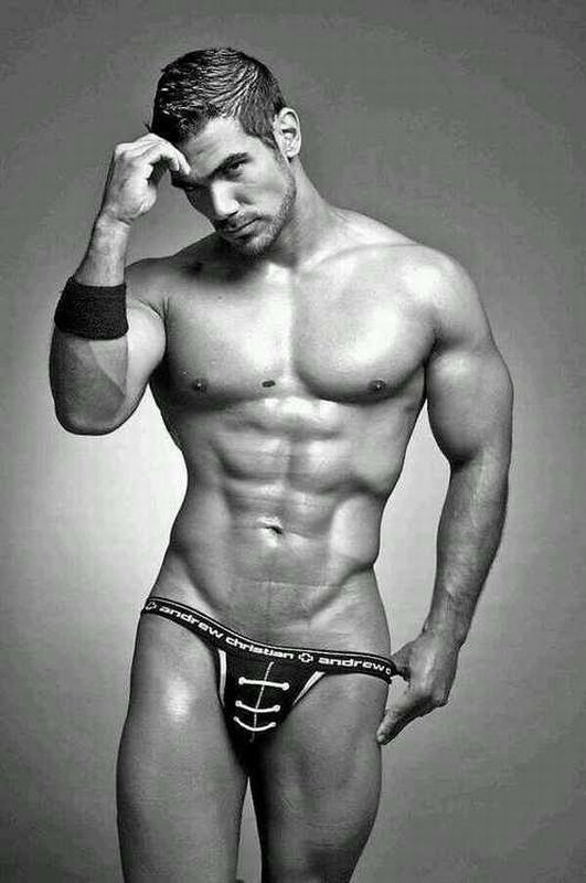 tommy_issa's tweet photo. The Perfect Man http://t.co/DSSR5DRfN1