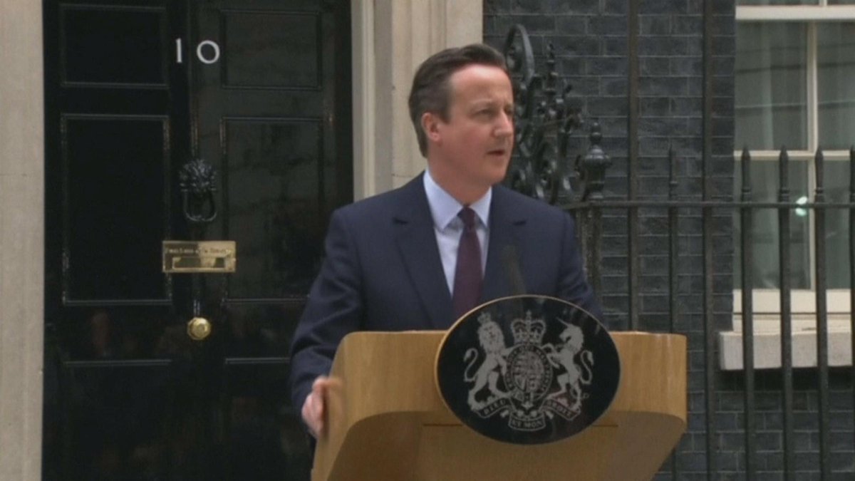 CNEWS's tweet photo. #Ukelections2015 > @David_Cameron maintient quatre figures dans son gouvernement conservateur
>http://t.co/sjwTD2F3gP http://t.co/q0flXgKuBm