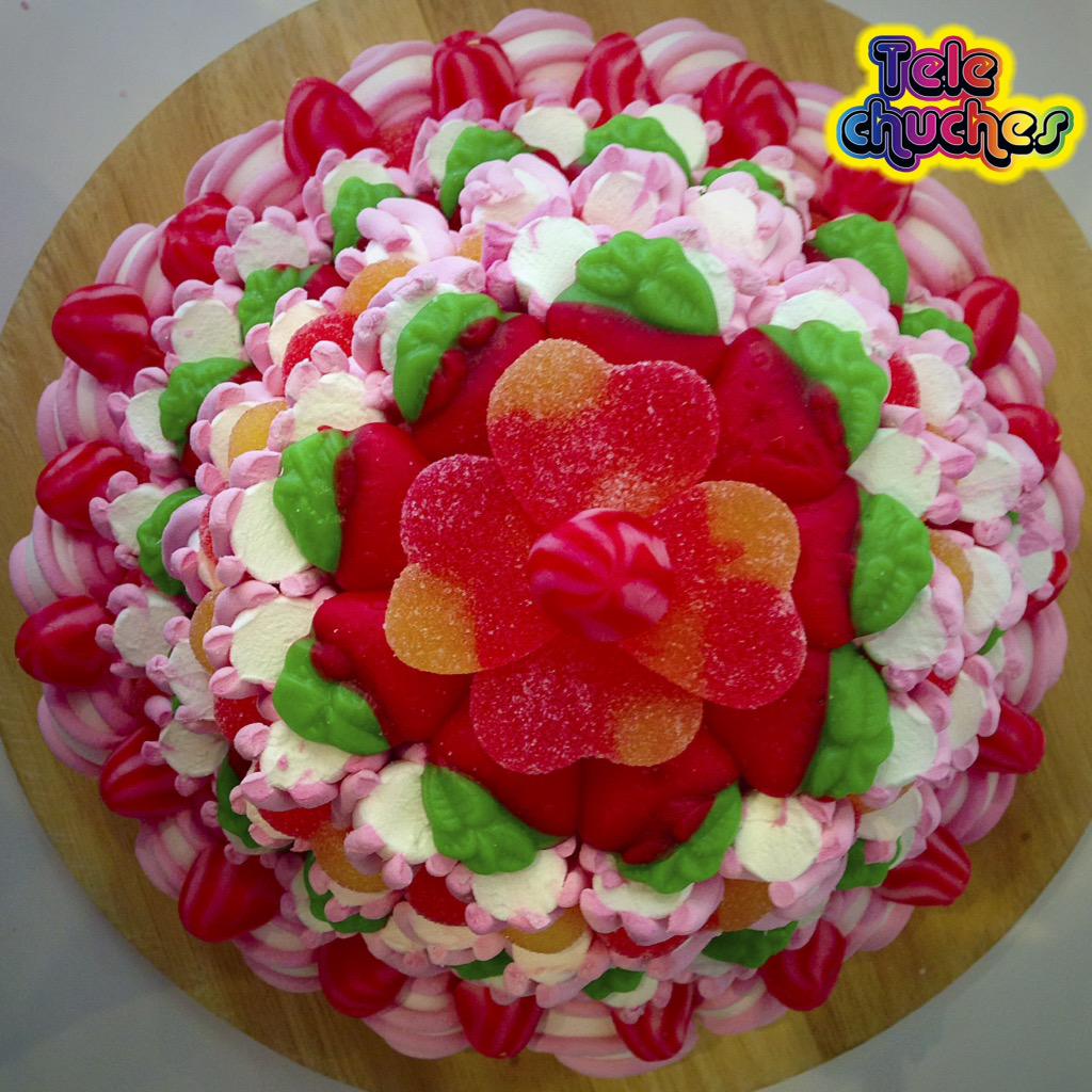 telechuches's tweet photo. Sorteamos esta TARTA de #TELECHUCHES entre todos los que RT este tweet y nos sigan o sean seguidores nuestros! Suerte http://t.co/WY05l5ZwOJ