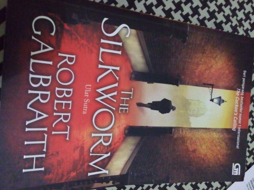 InayahSyar's tweet image. @23rdProject makasih ya, bukunya udh lama nyampe tapi baru posting sekarang 😊