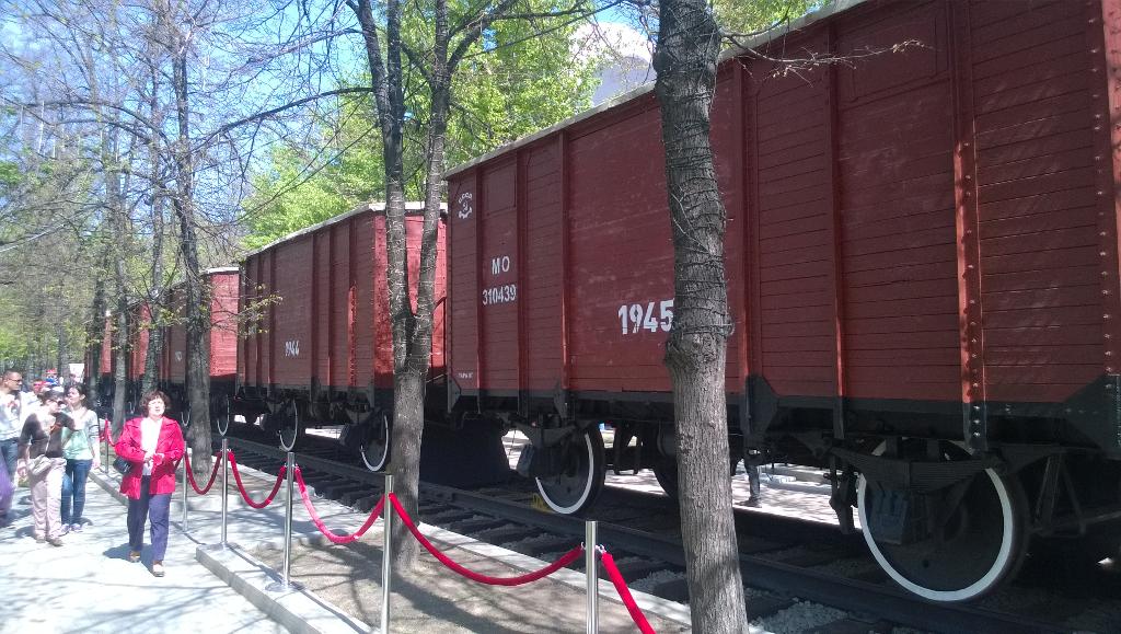 Олег Адамович tweet media