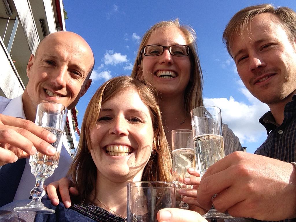 CarolineIberg's tweet photo. #auchfrauenfeiern mit Männern nach erfolgreicher @nomesnebs GV http://t.co/fKowQfs6JJ