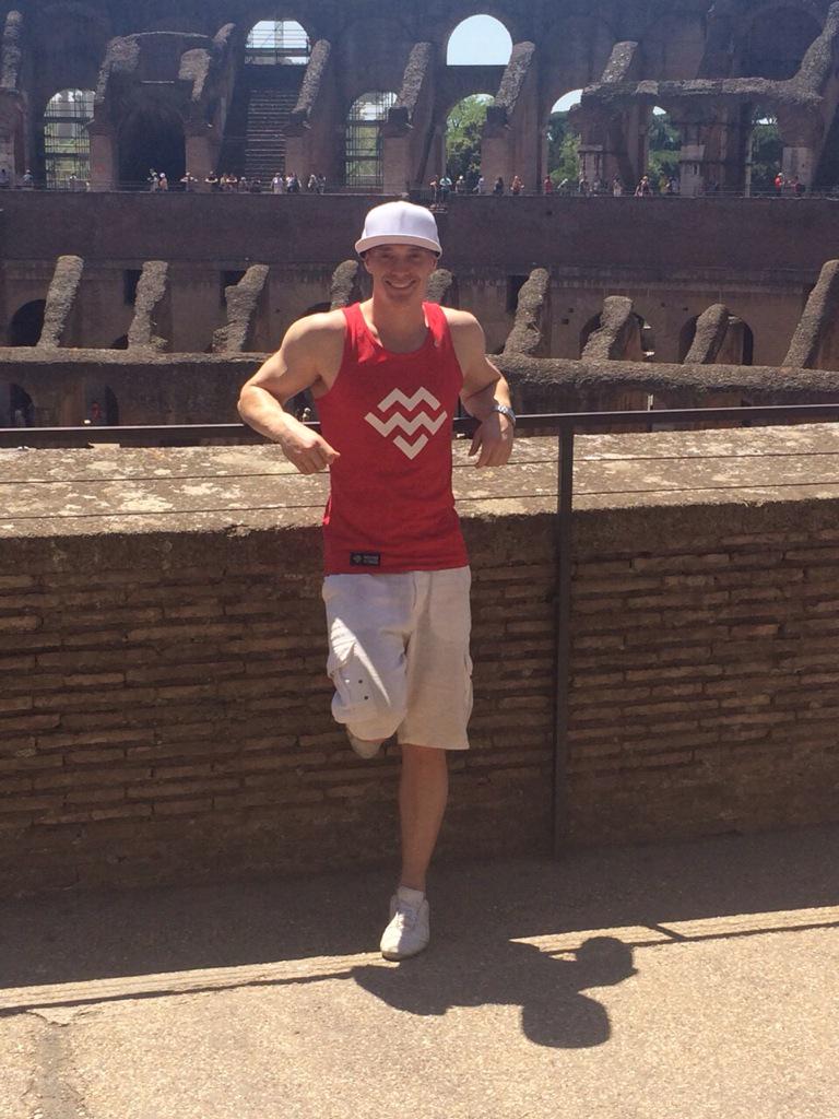 FitnessMPT's tweet photo. Repping #machinefitness at the Collosseum in Rome! http://t.co/NxoAh164Mr