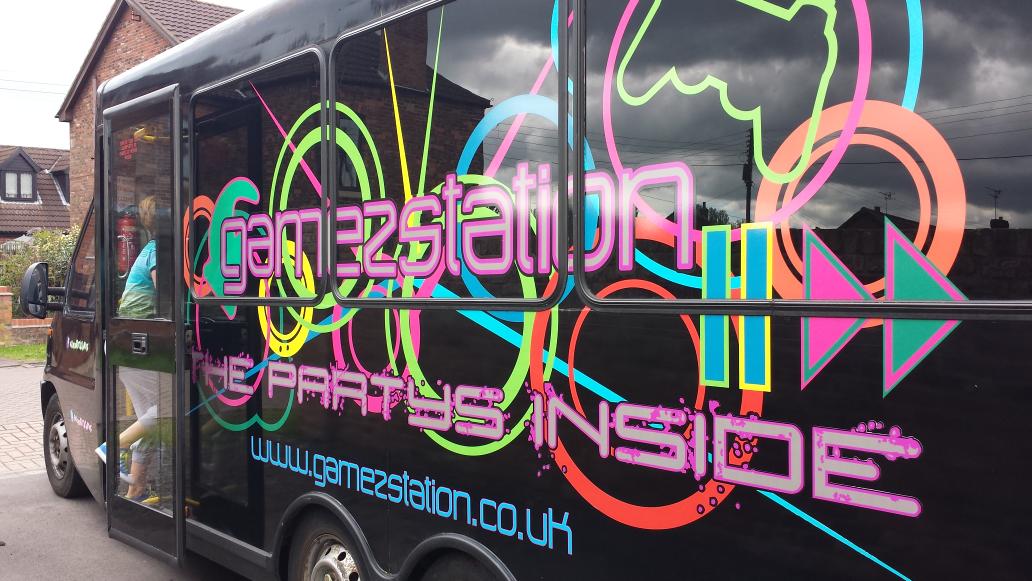 jules1625's tweet photo. Fabulous party bus, highly recommended. http://t.co/9lckVHBEpc