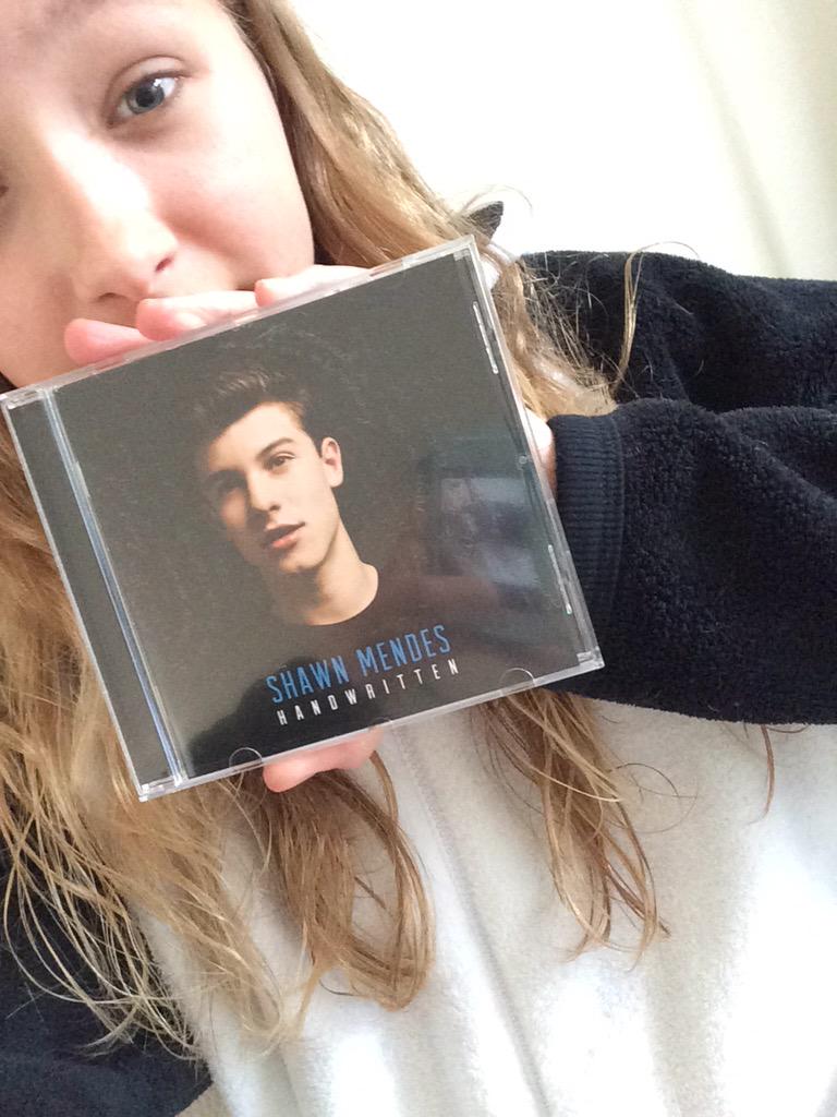 shawnsclouds's tweet photo. I GOT IT SHAWN #Handwitten @ShawnMendes http://t.co/2l4YQ7OJUt