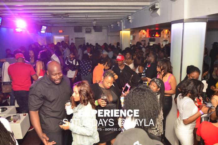 jetsetdcpics's tweet photo. #Experiencesaturdays is pakced like this every week lawd!! http://t.co/Bk8kPlWSql
