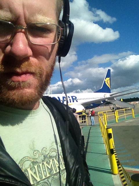 richardlock12's tweet photo. I got priority on Ryan air. A sure way to make enemies for an hour! http://t.co/7xNE70cgFK