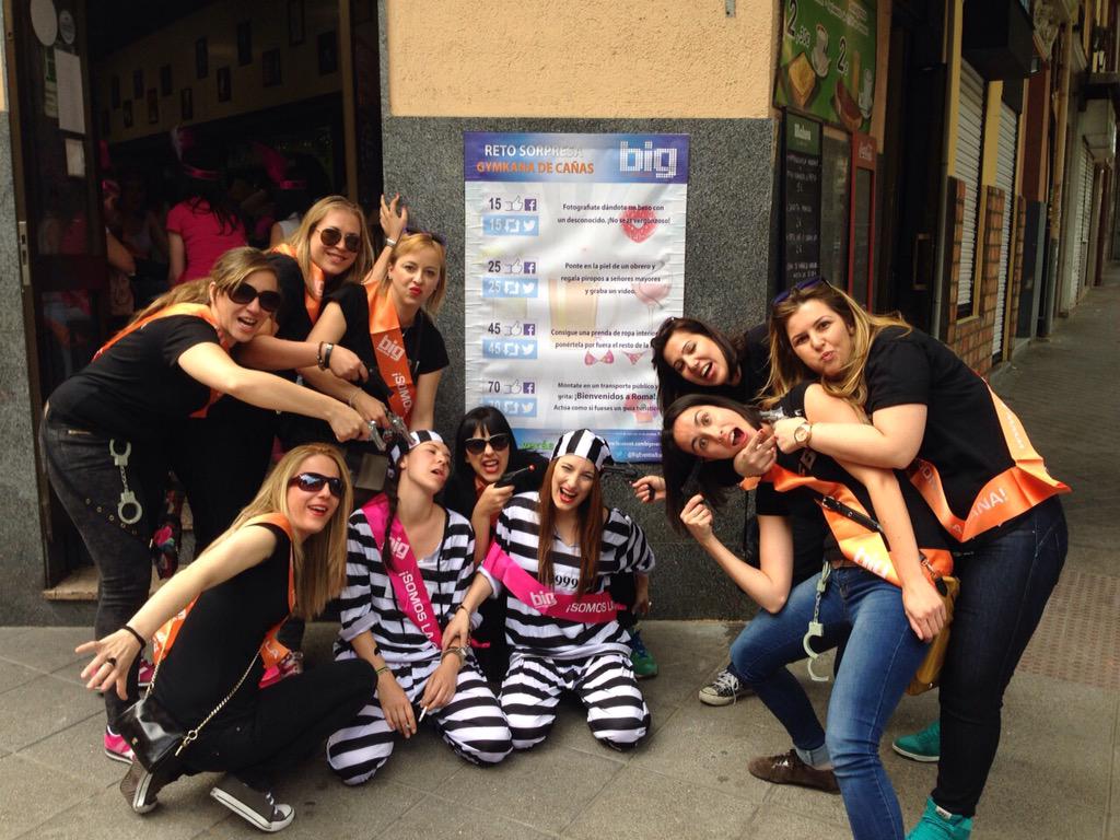 mariapperalta's tweet photo. Chic@s necesitamos retweets #DespedidaDeSoltera #madrid http://t.co/q7nLz9hyBT