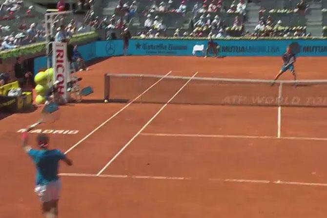 SportYou's tweet photo. La banana de Nadal a Berdych. http://t.co/wBJNITcxfG http://t.co/7KaCXRzbkv