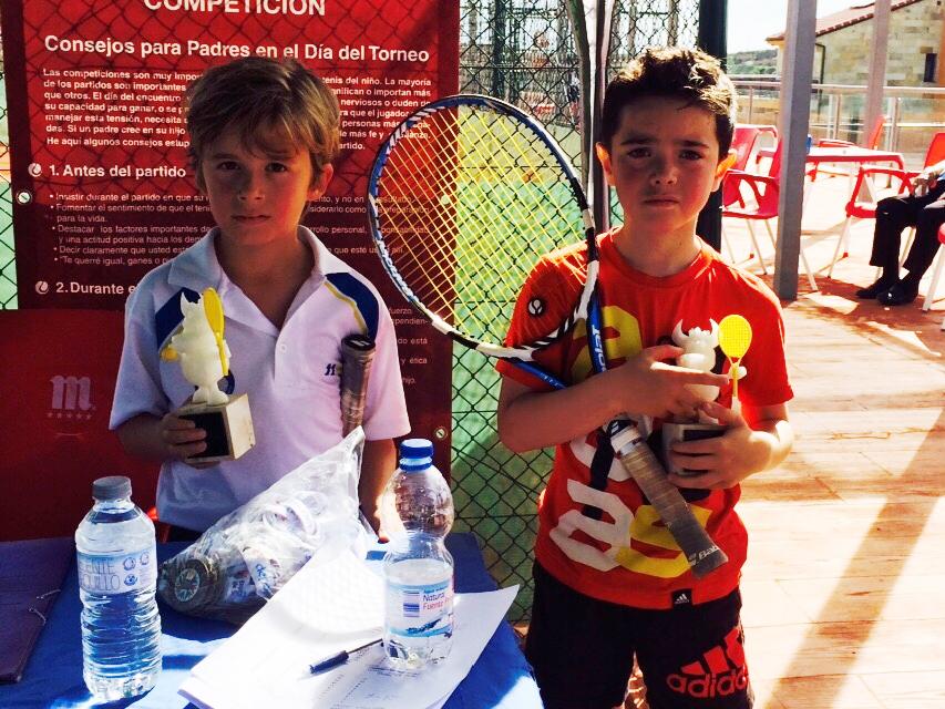 Diego Herrera y Mateo Alonso, campeones de la fase celebrada en Segovia del Mini Tenis Tour CyL. <a href="/AzulGrandSlam/">Azul Grand Slam</a>