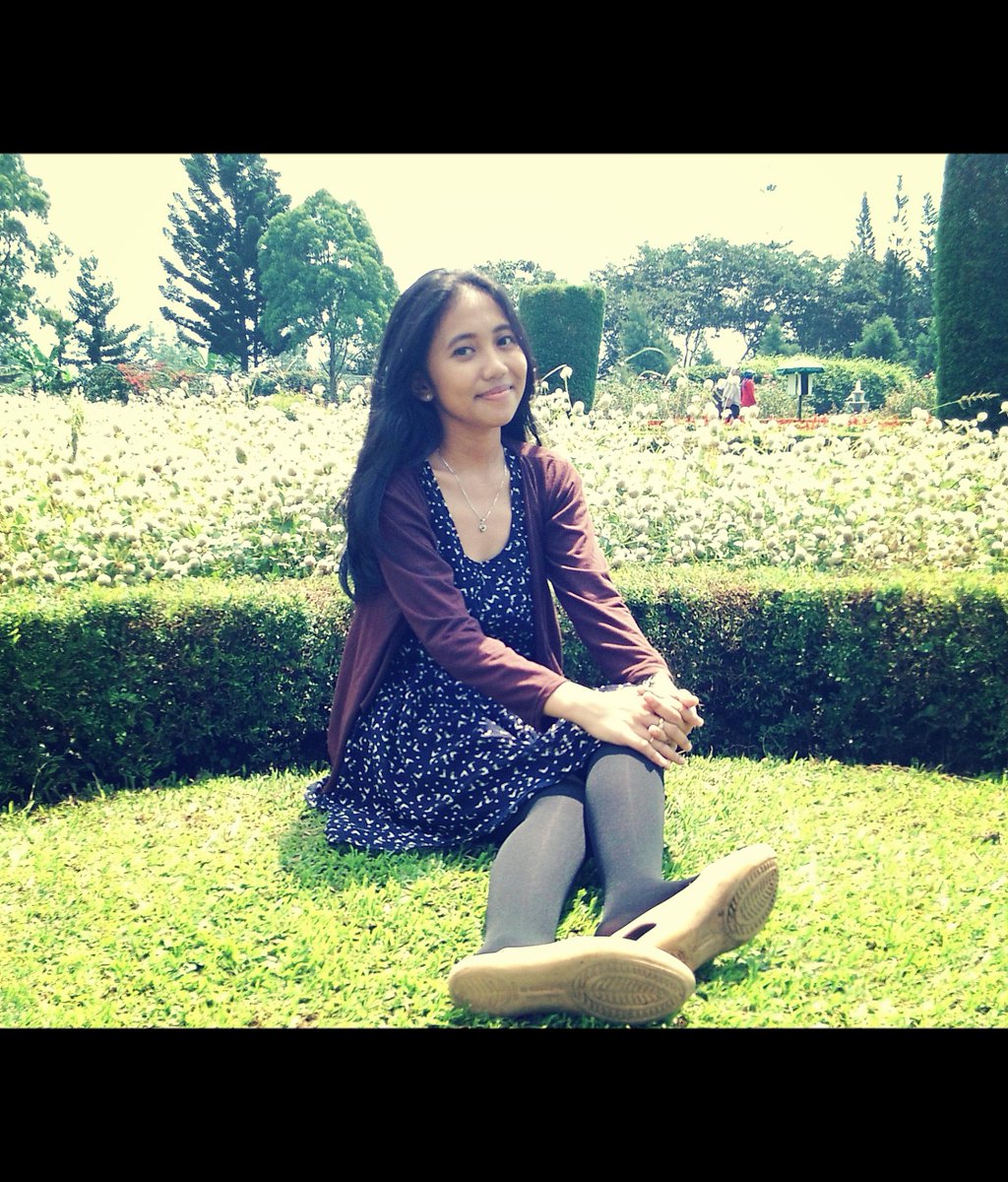 suryatiii's tweet photo. bunga" http://t.co/daH3Jiixmu