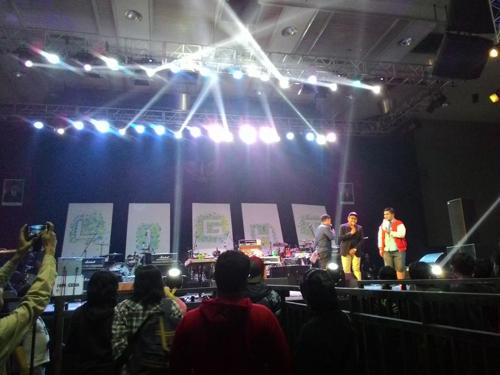 infounikom tweet picture