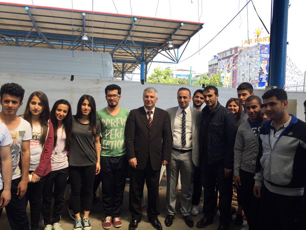 barissurekli's tweet photo. @kocaelibld baskan vekilimiz hemşehrimiz  @zekeriyaozak Botan Efsanesi ile birlikte @botanefsanesi @hifzullah http://t.co/sl1zOarUt0