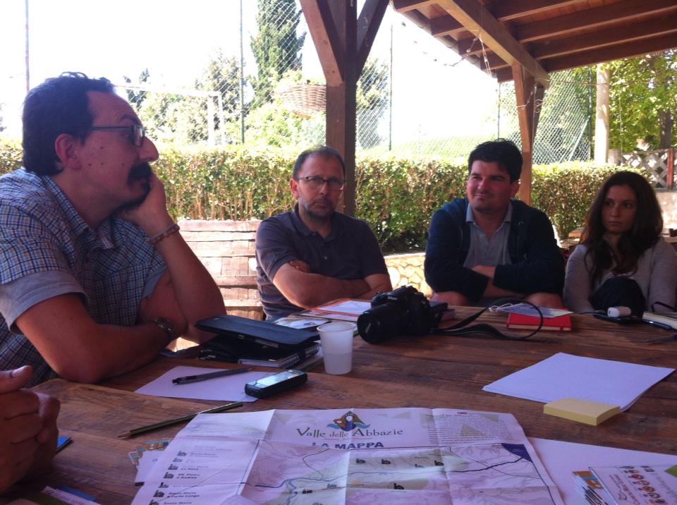 Vie_Tratturi's tweet photo. Linea Gustav e Cammino San Tommaso, tanti punti di contatto, vero @FaustoDNL? http://t.co/fza900U4J0