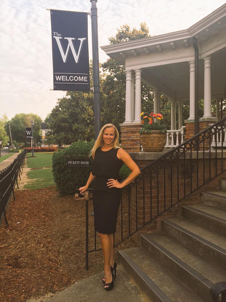 LinkieMarais's tweet photo. Honored to be speaking today! #MUW #MagChain #Graduation http://t.co/47ORHfgSRM