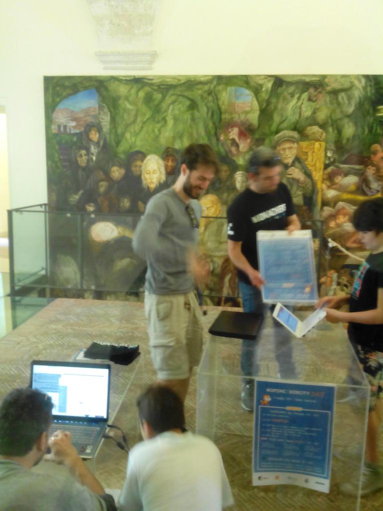 MAFlumero's tweet image. Inizia a tuonare: #ScratchDay bagnato #OpenCoderCity fortunato! #aquashow #expottimisti vi aspettiamo~ @FloresMontem