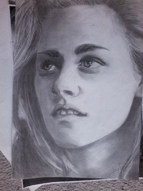 DrawingsDraws's tweet image. So this is #KristenStewart :)