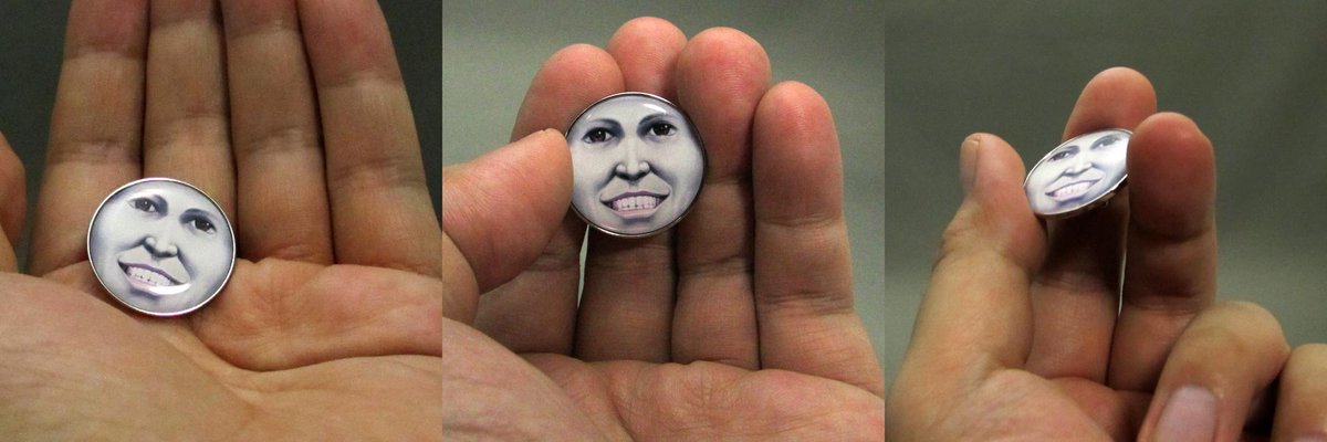 sakkan69's tweet photo. ピンバッジ(2.5cm)「笑顔のままの君でいて」 | サッカンBOOTH
新作グッズ、ピンバッジを作りました。お守り代わりにひとついかがでしょうか…？
何者からも守ってはくれませんが。

https://t.co/HkJQL59XmZ http://t.co/D0YYpTfnVm
