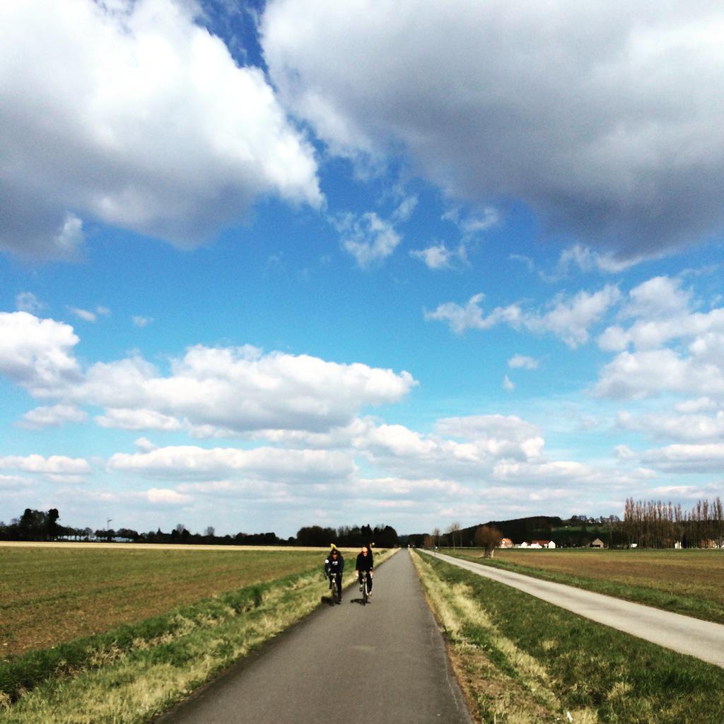 igerscycling's tweet photo. Breathing freedom! #igerscycling #fiandre2015 #cycling #flanders http://t.co/7nUz1JhCSW
