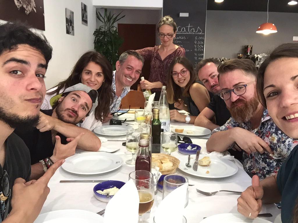Teresa_Segura's tweet photo. Ya estamos en @FidewaWebFest ,gran recibimiento de la organización y jurado, y con mi comida favorita: arroz a banda! http://t.co/PeldecpeEr