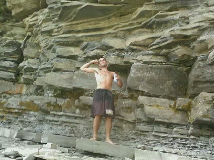 TheJoeAlphaMale's tweet photo. @tymoss  and some hiking/rock climbing/ cliff jumping. Awesome weekend so far and its only Saturday morning. Lol http://t.co/78Q9BNvH0D