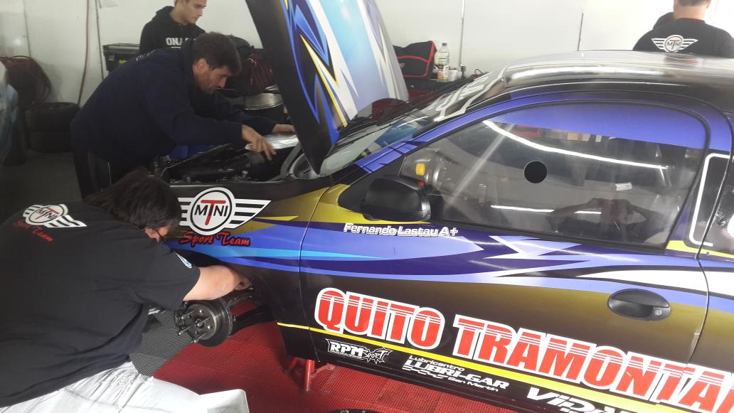 FLastau's tweet photo. Sábado por la mañana se arranca con todo! 
Hoy se larga 2do en la 2da serie, 13:25 salimos.
#MiniTSportTeam #APTP http://t.co/aKWBHNoH7J