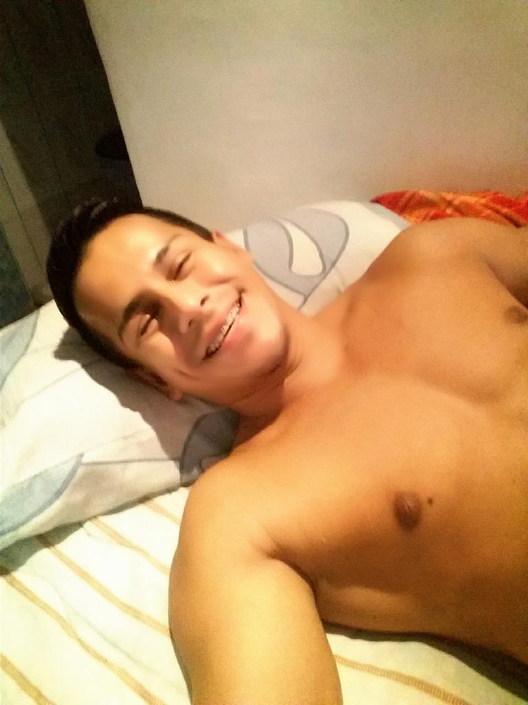 Y esta sonrisa no me la quita es nadie Excelente sábado a todos....