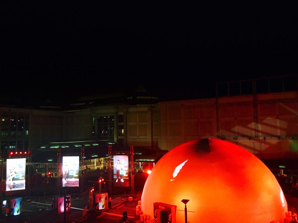 denniselazaro's tweet photo. The “Dome” here at #WeRunMNL 🙌🏼 http://t.co/Sf2C4M5jB1