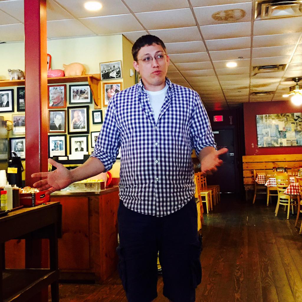 SiteROI's tweet photo. .@rwlee2 talks about his vision for @yrpro2015 at the @FultonGOP breakfast. #gagop http://t.co/DqeoaWVxd6