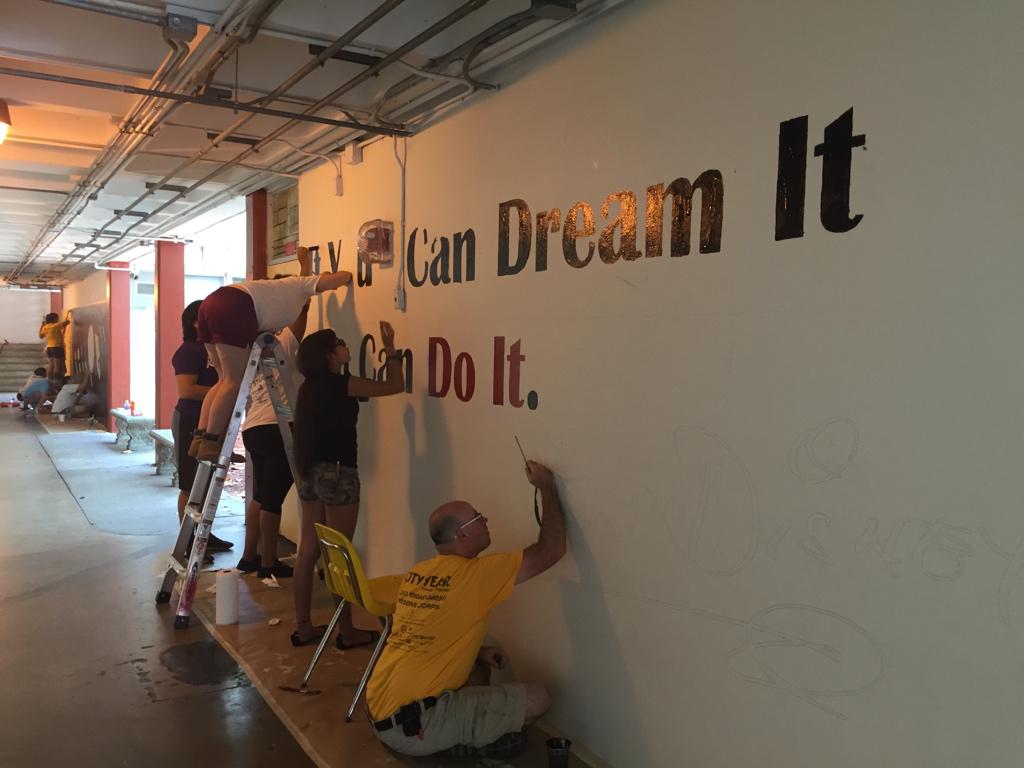 CYbaes's tweet photo. Beautification project at Cutler Bay Middle School! @CityYearMiami http://t.co/pHQ5k23TmN