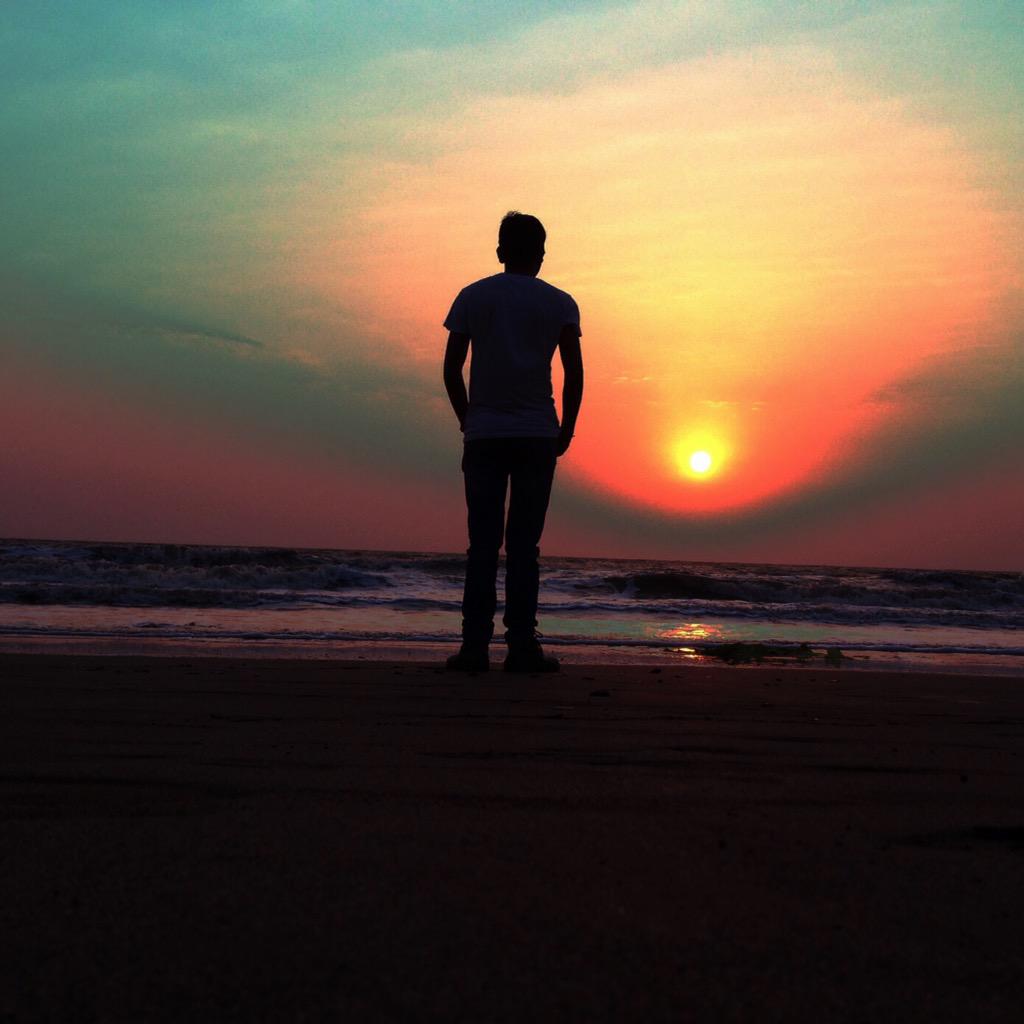 Dipen Lad on Twitter: "#sunset #alone #waiting #photography #sea #beach  #umargam #picoftheday #pic #iphone #click #like #colourfull#evening  http://t.co/dElJ6v2Bx6" / Twitter