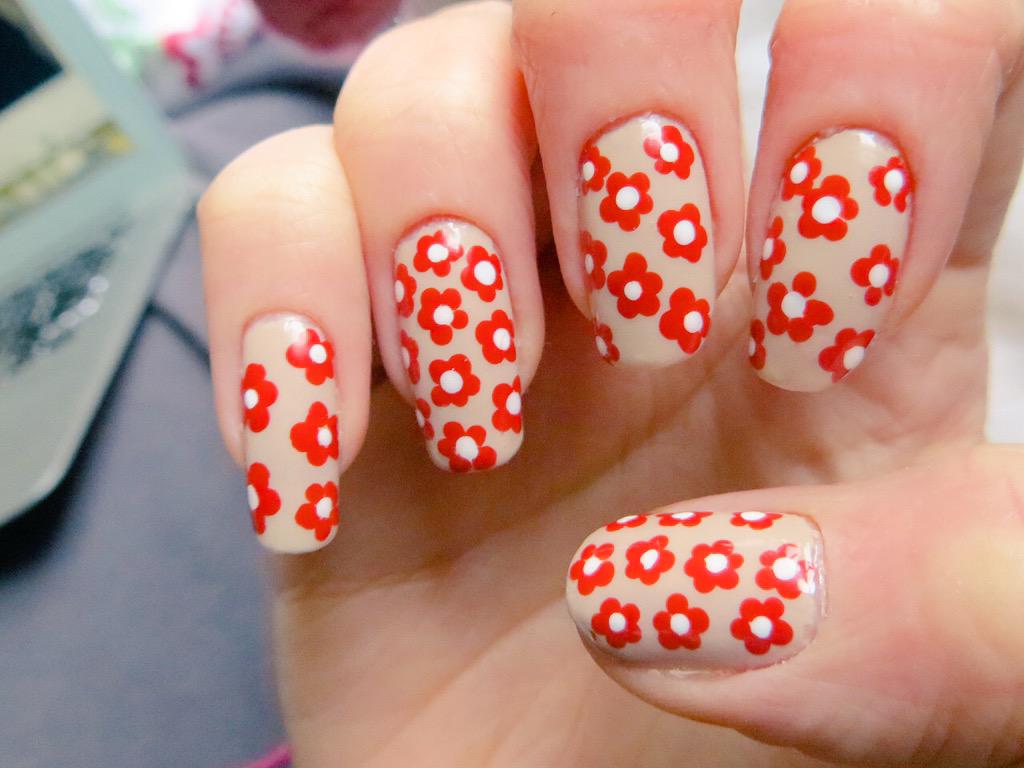 elixre's tweet photo. @elixre extends #MothersDay wishes to all #mums. Enjoy our colorful, charming but calm #nailart as you start your day http://t.co/gQ17LzGxgl