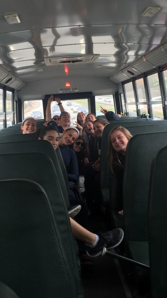 Steph_Magni's tweet photo. Off to the Cape with the softball team #SaturdayGames #CapeTrip #LetsGo http://t.co/4S6cTc68rt